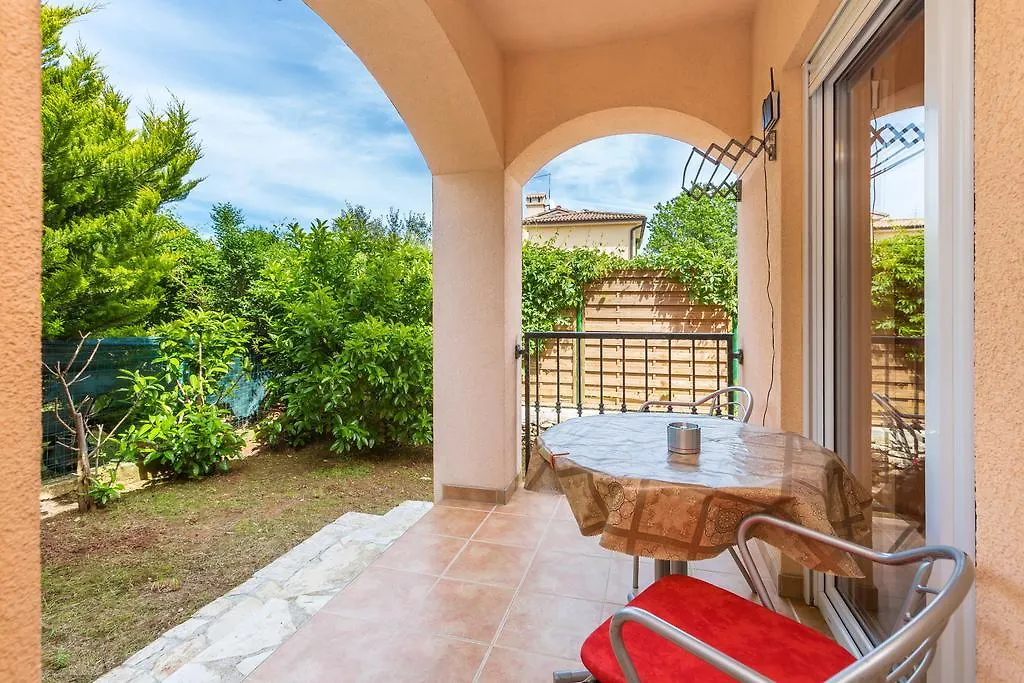Apartments Villa Orange 0*, Medulin