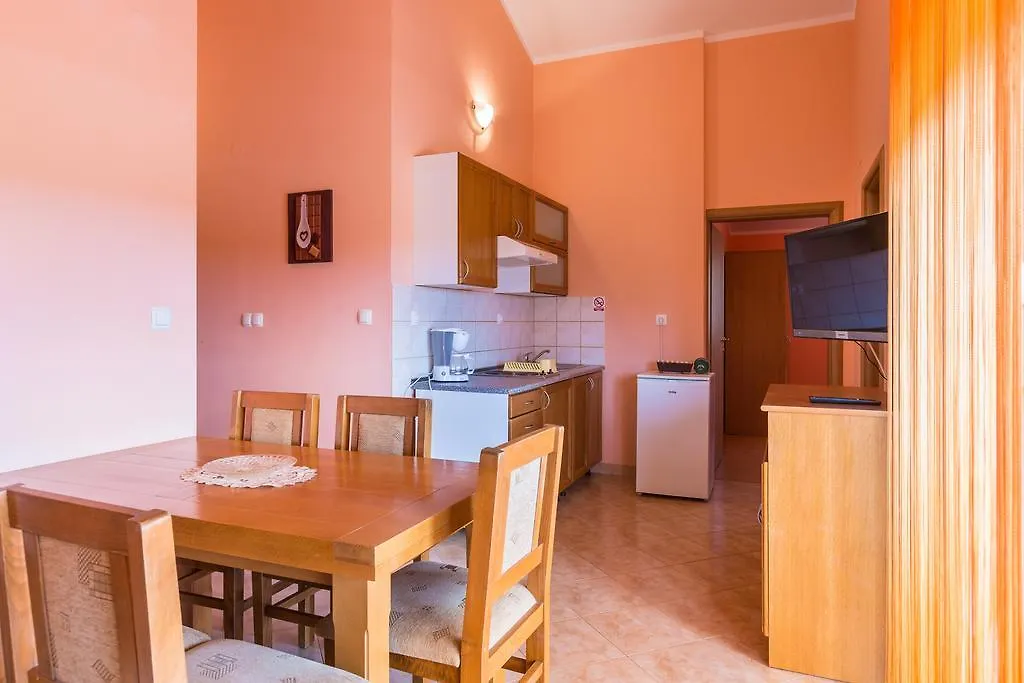 Apartments Villa Orange 0*, Medulin