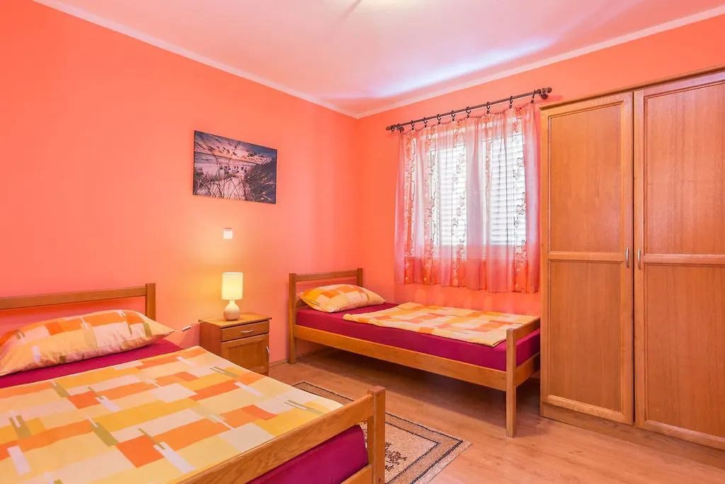Apartments Villa Orange 0*, Medulin Croatia