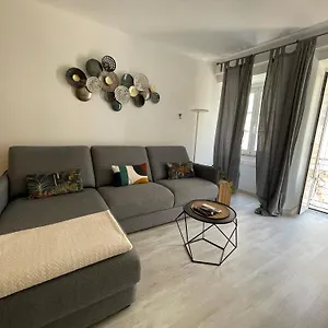 https://paz-apartment-lisbon-1200-323.hotels-lisbon-portugal.com
